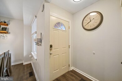 22 Fitzwatertown Rd unit E1, Willow Grove, PA 19090 - photo 3