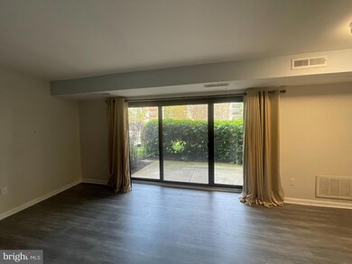 6145 Leesburg Pike unit 105, Falls Church, VA 22041 - photo 4