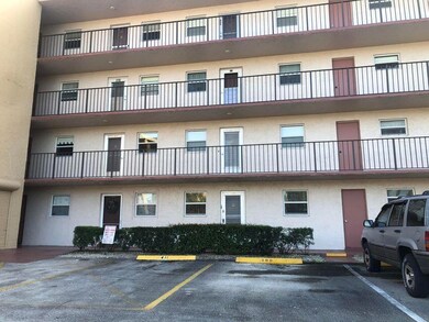 Sabal Pointe Apartments unit 1090, Palm Springs, FL 33461 - photo 2