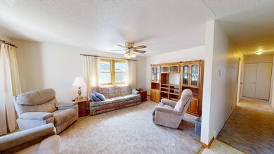 2250 Margaretha Ave, Albert Lea, MN 56007 - photo 3