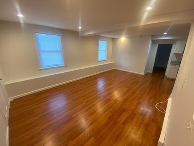 27 Salem St unit 2, Woburn, MA 01801 - photo 2