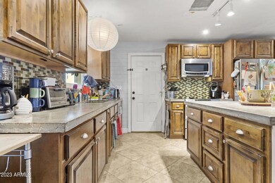 14-web-or-mls-3337-e-hillery-dr