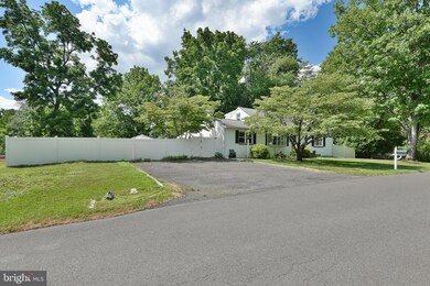 1240 Benn Ln, Warminster, PA 18974 - photo 4