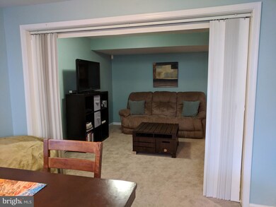 13512 Avonmore Dr, Herndon, VA 20171 - photo 4