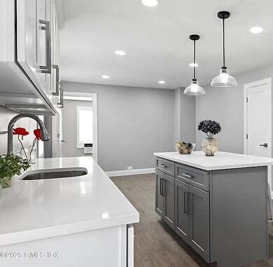 168 N Water St unit 3L, Greenwich, CT 06830 - photo 3