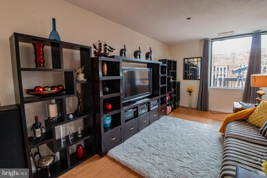 3709 S George Mason Dr unit 110, Baileys Crossroads, VA 22041 - photo 7