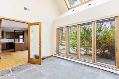 24_Lia_Fail_Way_Cos_Cob_CT-small-007-008