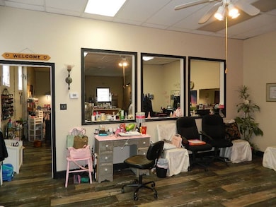 613 W Main St, Fairfield, IL 62837 - photo 7