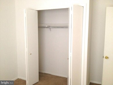 8686 Brae Brooke Dr, Greenbelt, MD 20770 - photo 6