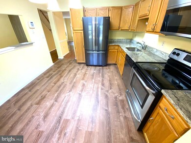 13100 Silver Maple Ct, Bowie, MD 20715 - photo 3