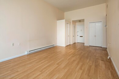 06_Living Room-5