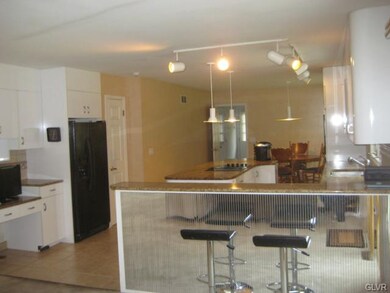 835 Mallard Dr, Whitehall, PA 18052 - photo 7