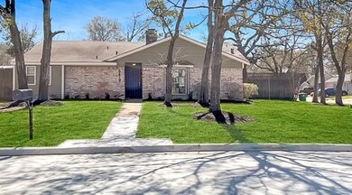 6419 Pirtlewood Cir, Houston, TX 77088 - photo 6