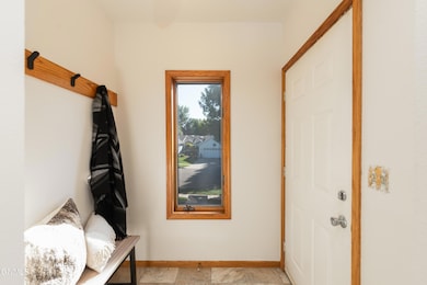 1520 Cimarron Dr, Bismarck, ND 58503 - photo 2