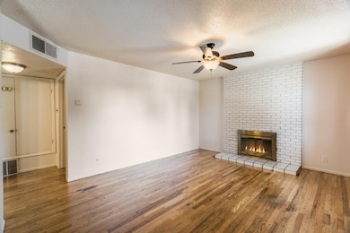 3908 Ortiz Ct NE unit C, Albuquerque, NM 87110 - photo 3