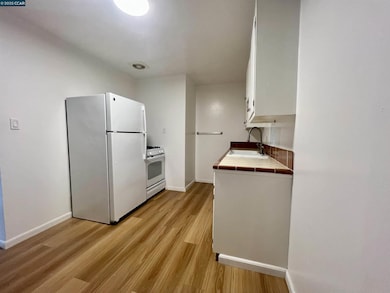 2134 McGee Ave unit B, Berkeley, CA 94703 - photo 5