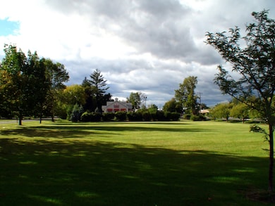 0 Main St unit 235052, Williamstown, MA 01267 - photo 2