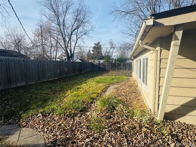 22117 Haynes Ave, Farmington Hills, MI 48336 - photo 6