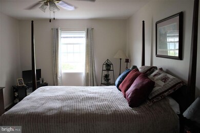 543 Sweetbriar Dr, Harrisburg, PA 17111 - photo 5