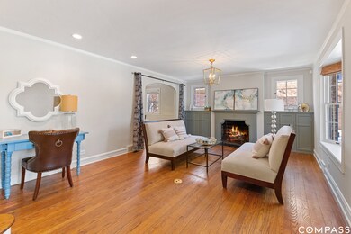 951 Pleasant Ln, Glenview, IL 60025 - photo 3