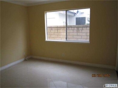 Bed 1- main floor