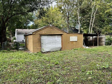 2510 SE Virginia Ave, Topeka, KS 66605 - photo 5
