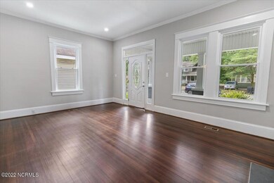 07-1305 E Walnut St-7