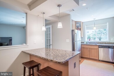 4071 S Four Mile Run Dr unit 202, Arlington, VA 22204 - photo 4