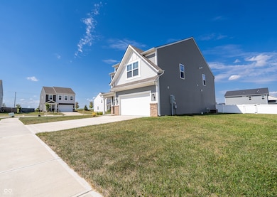 76 Fernleaf Dr, Whiteland, IN 46184 - photo 2