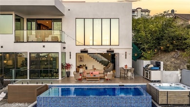 606 E Avenida San Juan, San Clemente, CA 92672 - photo 2