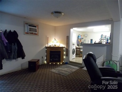 1317 &1319 Main St NW, Lenoir, NC 28645 - photo 2