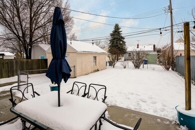 290 E Royal Forest Blvd, Columbus, OH 43214 - photo 4