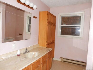 63 Marble Ct, Hendersonville, NC 28792 - photo 6