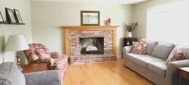 4 Stanley Ln, Nashua, NH 03062 - photo 2