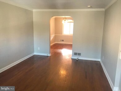 1124 Cooks Ln, Baltimore, MD 21229 - photo 2