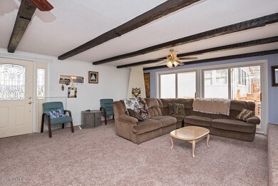 Lakehouse-207