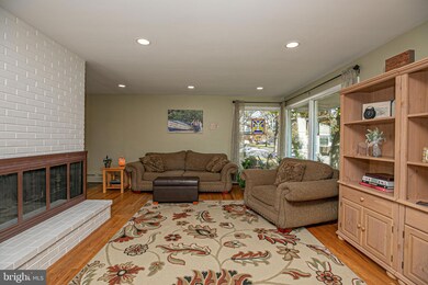 610 Knoll Dr, Lansdale, PA 19446 - photo 6