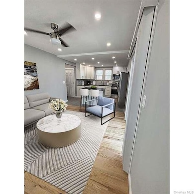 89 N Grove St unit 1, Valley Stream, NY 11580 - photo 5