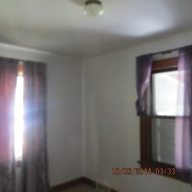 1665 W 37th St, Davenport, IA 52806 - photo 4