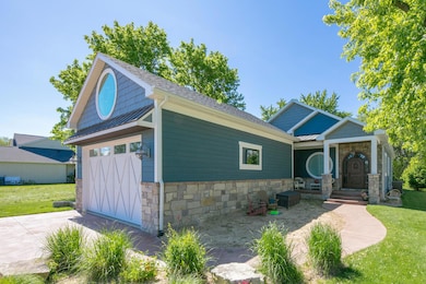 21373 Sail Bay Dr Cassopolis-large-002-0