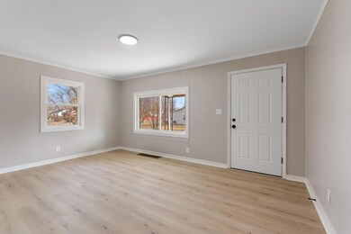 2709 Hiawatha St (Interior)-2