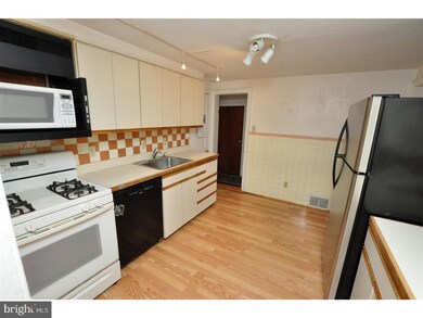 4209 Bridgeboro Rd unit 1, Moorestown, NJ 08057 - photo 4