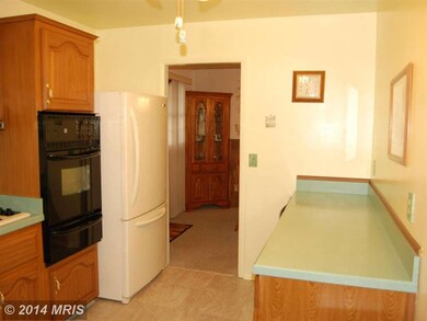 114 Brunk Rd, Reisterstown, MD 21136 - photo 3