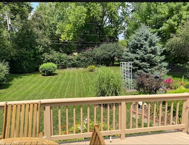 20 Hickory Ln, Algonquin, IL 60102 - photo 2