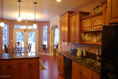 Gorgeous and Functional Kitchen