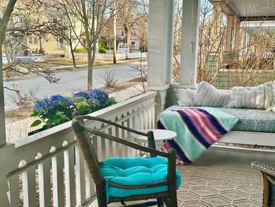 147 N Prospect St, Burlington, VT 05401 - photo 2