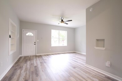 4751 Beverly Cir, Jacksonville, FL 32210 - photo 3