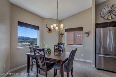 08_2171_W_Sabino_Lane010_mls