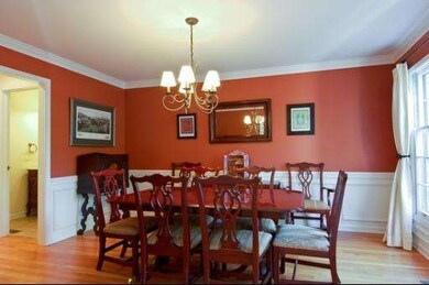 110 E Thompson Dr, Wheaton, IL 60189 - photo 3