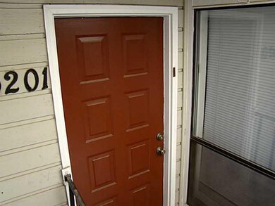 11530 N May Ave, Oklahoma City, OK 73120 - photo 3